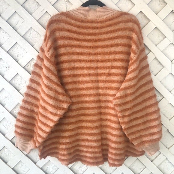 Davi & Dani Long Sleeve V-Neck Striped Sweater Size Large - Picture 2 of 7